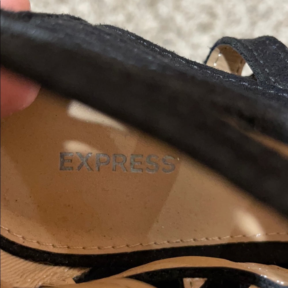 Sandals - Picture 3 of 4